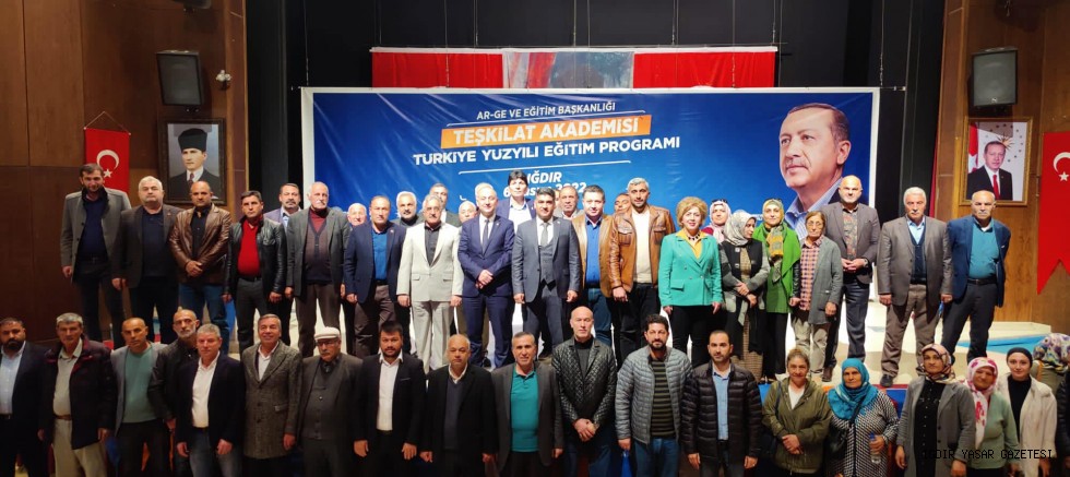 AK Parti Genel Merkez AR-GE Türkiye  Yüzyılı Eğitim Programı Iğdır'da Gerçekleştirildi