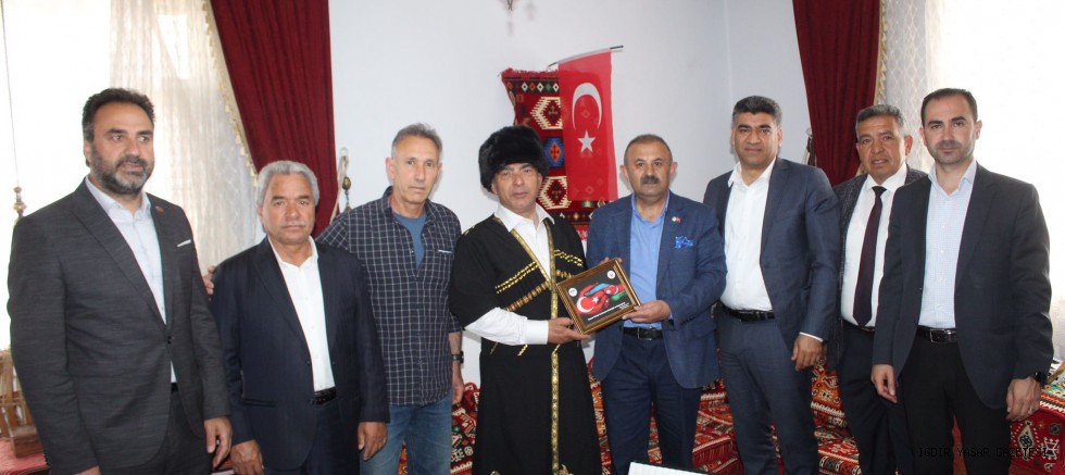 Iğdır Ak Parti Milletvekilli Cantürk Alagöz Karakoyunlu Ata Ocağı'nı Ziyaret Etti