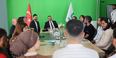 Vali Ercan Turan Yeşilay  Iğdır Şubesini ziyaret etti