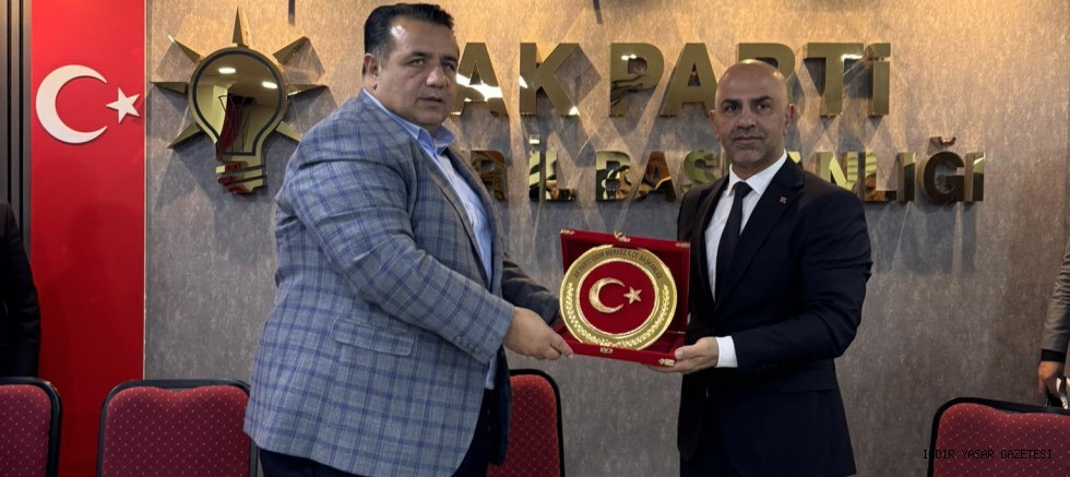 AK Parti Iğdır'da Birlik Ruhu Zirvede Koordinatörler Öncülüğünde Toplantı Düzenlendi