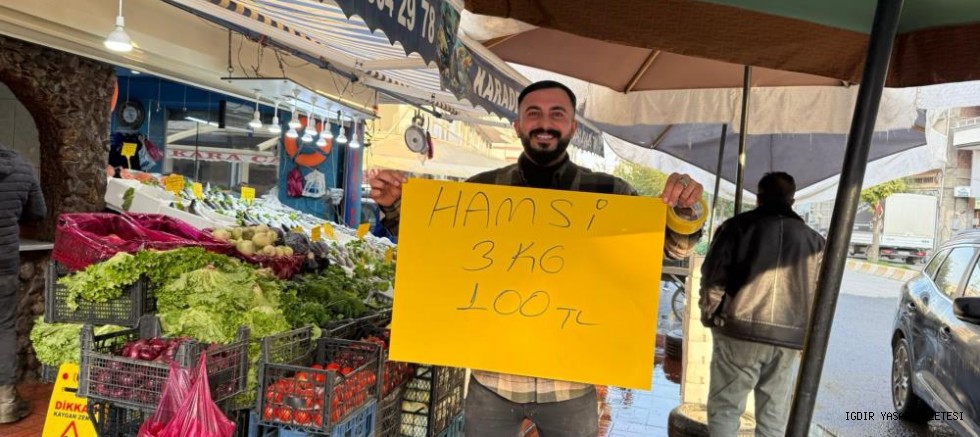 Iğdır’da 3 kilogramı 100 lira olan hamsiye vatandaşlardan yoğun ilgi