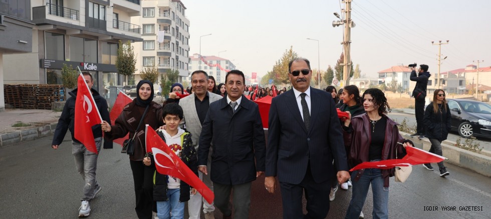 IĞDIR'IN KURTULUŞ COŞKUSU ZAFER YÜRÜYÜŞÜ İLE TAÇLANDI: 105 YILLIK ŞAN