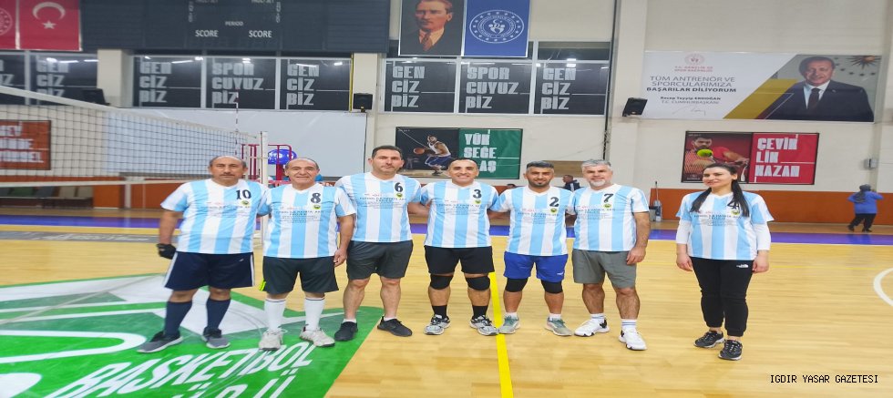 Iğdır Öğretmenler Günü Voleybol Turnuvası Şampiyonu Belli Oldu: Hürriyet İlkokulu Zirvede