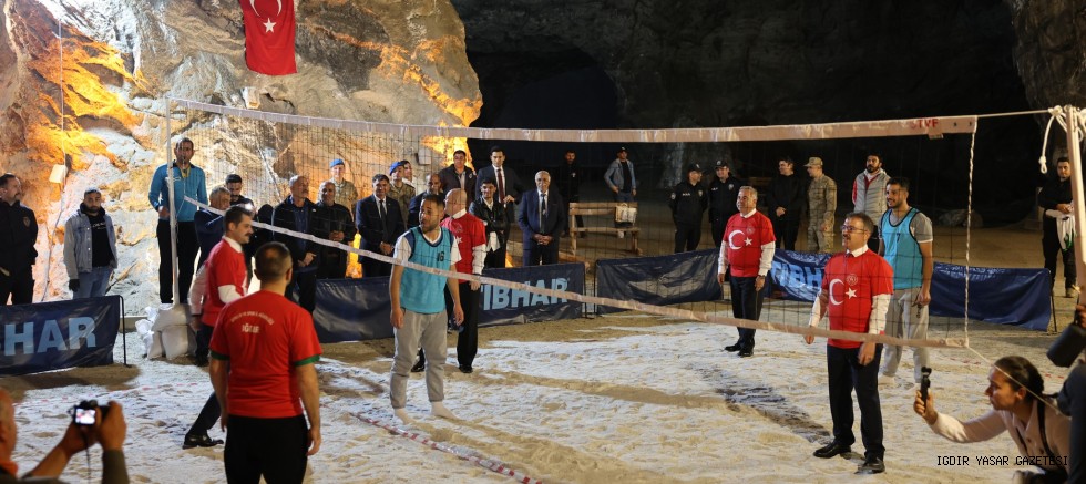Nefes Açan Etkinlik: Tuzluca Tuz Mağarası'nda