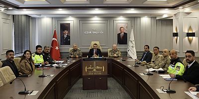 Iğdır'da Karayolu Güvenliği Alarmı Vali  Turan Başkanlığında Kritik Toplantı