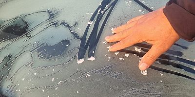 Iğdır’da sıcaklıklar eksi derecelere düştü: Araç camları buz tuttu