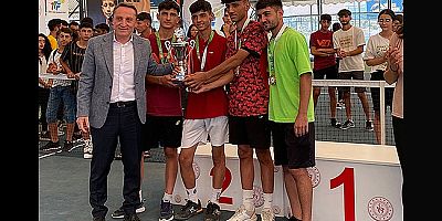 Iğdır’ı Temsil Eden Tenis Takımı, Şırnak’ta Düzenlenen Turnuvada Doğu Ve Güneydoğu Anadolu Şampiyonu Oldu