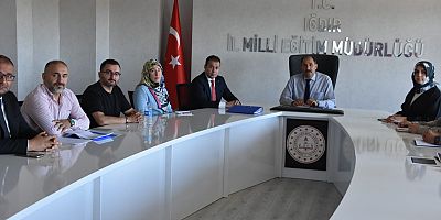 Iğdır İl Milli Eğitim Müdürü  Aziz Gün Yeni Eğitim Yılı Projeleri Hakkında Toplantı Yaptı