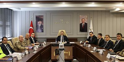 Iğdır Valisi Ercan Turan İçişleri Bakanı Ali Yerlikaya Ve Ulaştırma Ve Altyapı Bakanı Abdulkadir Uraloğlu Başkanlığında Gerçekleşen Kritik Bir Toplantıya Katıldı