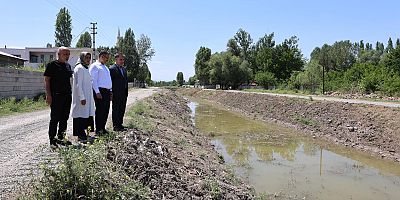 Iğdır Valisi Ercan Turan Temizlenen Tahliye Kanallarını Yerinde İnceledi