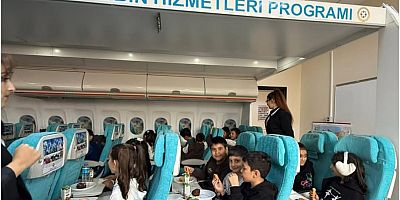 Iğdırlı Minikler Kabin Memurluğunu Deneyimledi