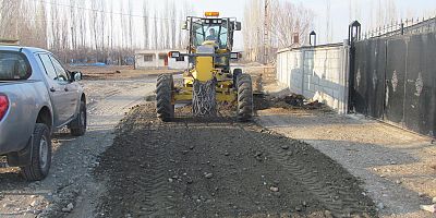 İl Özel İdaresi Ekipleri İlimiz Genelinde Yürüttüğü Yol Yapım Bakım Ve Onarım Çalışmalarıyla  Devam Ediyor