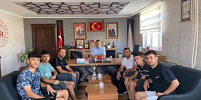 Milli Sporcu Nihat Özsular Iğdır Gençlik Spor İl Müdürünü Ziyaret Etti