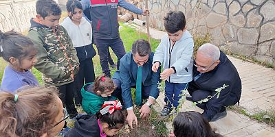 TUZLUCA'DA 11 KASIM MİLLİ AĞAÇLANDIRMA COŞKUSU GELECEĞE NEFES OLUYORLAR