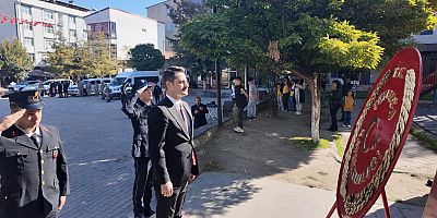 Tuzluca'da 29 Ekim Cumhuriyet Bayramı Coşkusu: Kaymakam Abdüllatif Yılmaz Çelenk Törenine Öncülük Etti